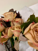 Load image into Gallery viewer, Selected By Mihailo Bunch