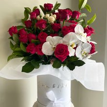 Load image into Gallery viewer, Custom Florals By Mihailo