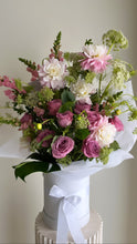 Load image into Gallery viewer, Custom Florals By Mihailo