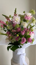 Load image into Gallery viewer, Custom Florals By Mihailo