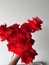 Load image into Gallery viewer, Custom Florals By Mihailo